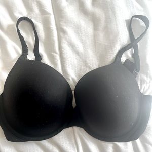 Victoria’s Secret bra. Body by Victoria 36dd